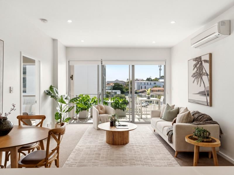 12/24 Lawley Street, North Beach