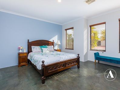 4 Karri Way, Thornlie WA 6108