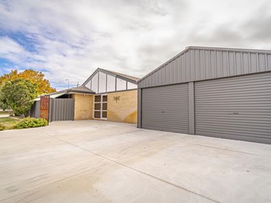 14 Prevelly Circle, Waikiki WA 6169