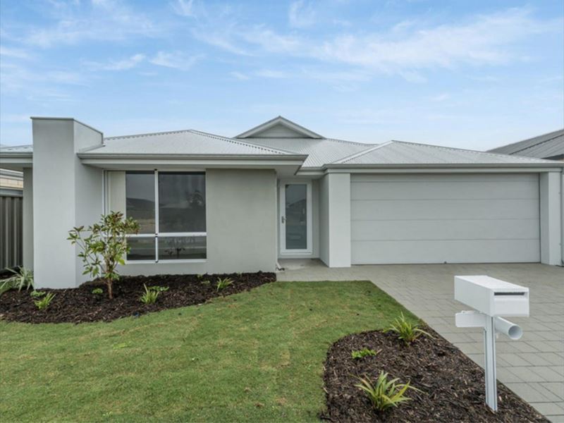 17 Troubridge Approach, Eglinton WA 6034