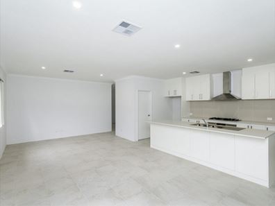 17 Troubridge Approach, Eglinton WA 6034