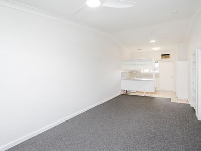 4/169 Lockhart Street, Como WA 6152
