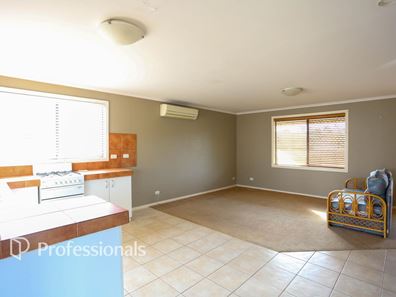 1 Chestnut Street, Castletown WA 6450