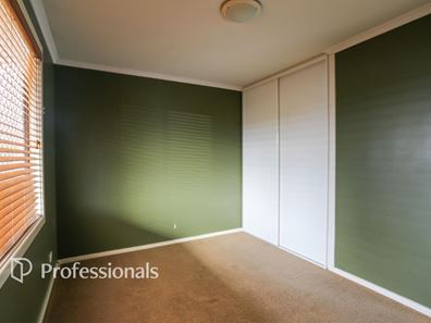 1 Chestnut Street, Castletown WA 6450