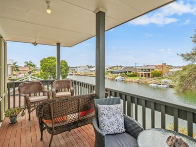 10 Woolah Place, South Yunderup WA 6208