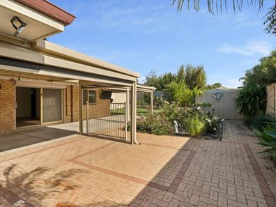 16 Tulipwood Place, South Lake WA 6164