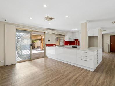 16 Tulipwood Place, South Lake WA 6164