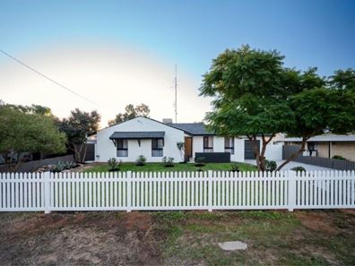 8 Esperance Street, Northam WA 6401