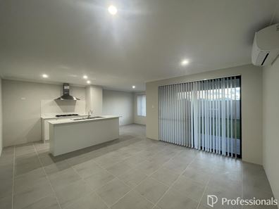 54 Garnacha Grove, Dayton WA 6055