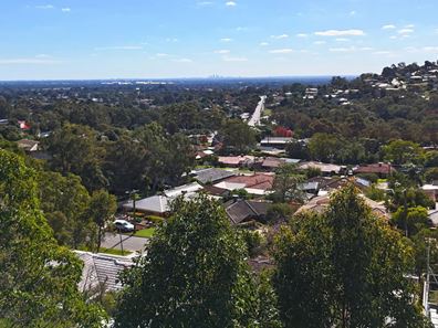 24 Emerald Place, Mount Richon WA 6112