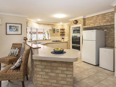 15 Canon Retreat, West Busselton WA 6280