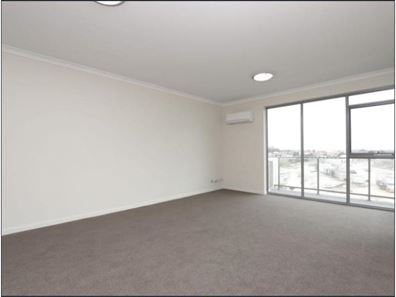305/21 Malata Crescent, Success WA 6164