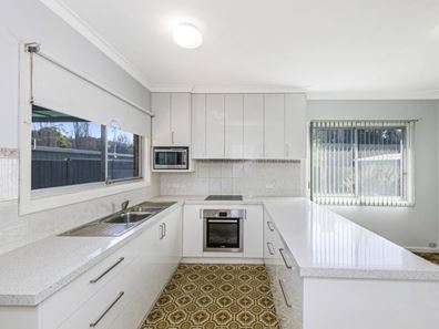 28 Cygnus Street, Rockingham WA 6168