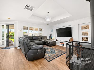 21 Macedon Road, Dalyellup WA 6230