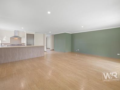 4 Hogarth Road, Mckail WA 6330