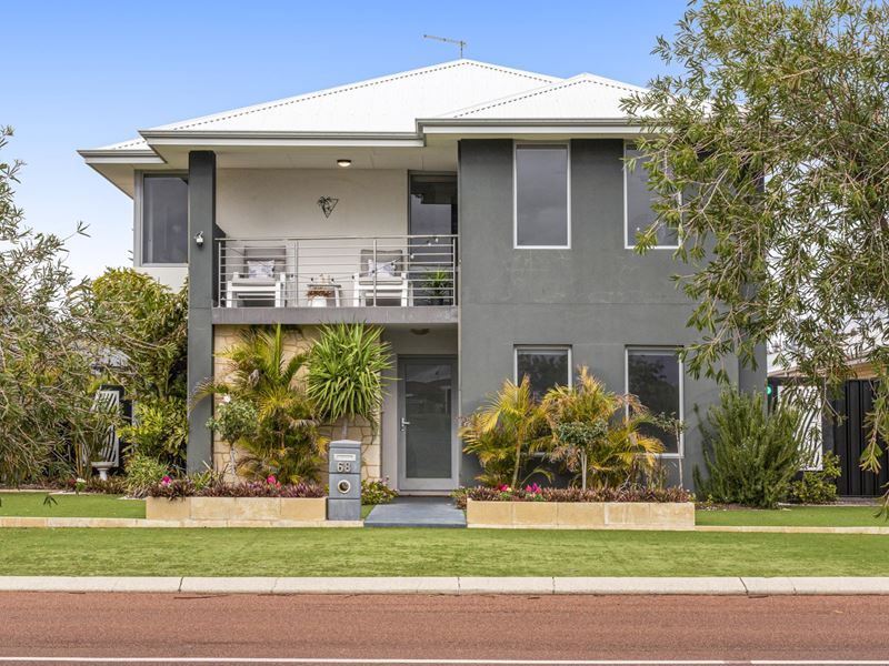 68 Bancoura Parkway, Secret Harbour WA 6173