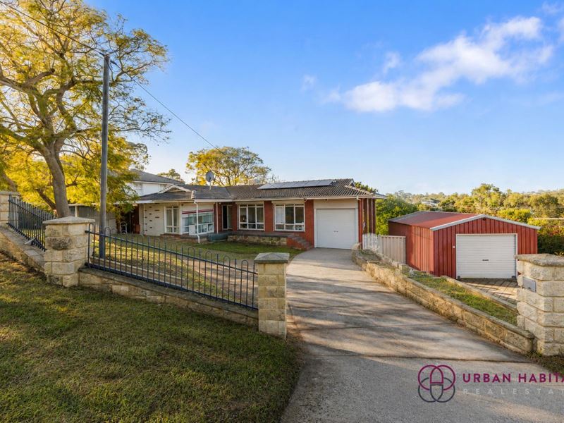 4 Dowling Place, Orelia WA 6167