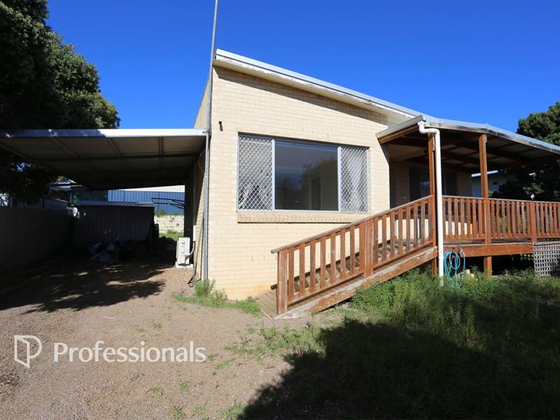 B/18 Ocean Street, Sinclair WA 6450