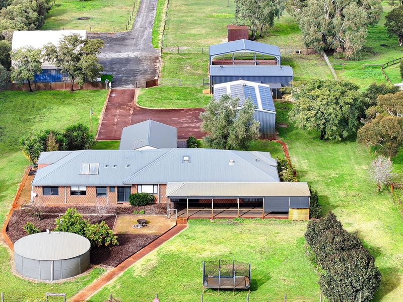 94 Cunningham Drive, Oakford