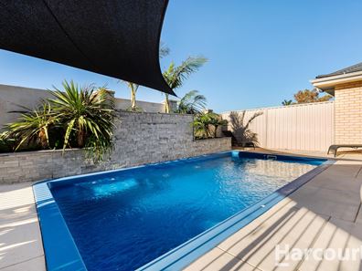 20 Royal Crescent, Wannanup WA 6210
