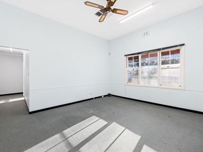 14 Prospect Road, Armadale WA 6112