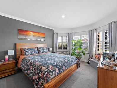 4 Skipjack Way, Warnbro WA 6169
