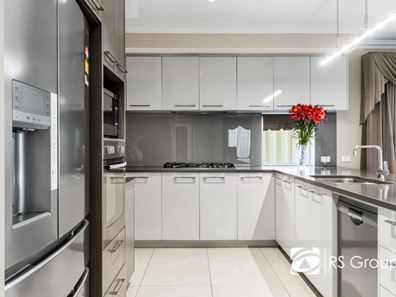 8 Whimbrel Way, Harrisdale WA 6112