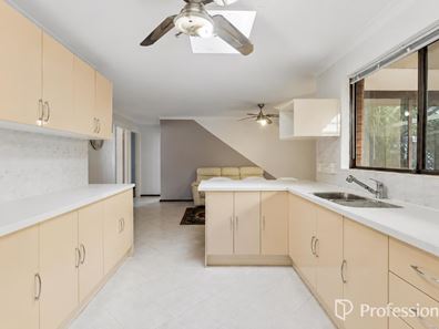 82 Grove Road, Lesmurdie WA 6076