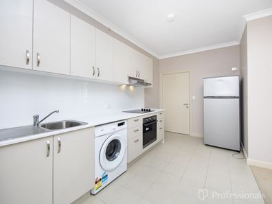 21B/1 Walsh Loop, Joondalup WA 6027