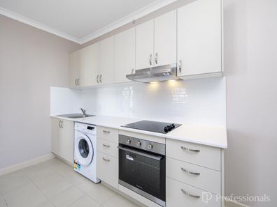 21B/1 Walsh Loop, Joondalup WA 6027