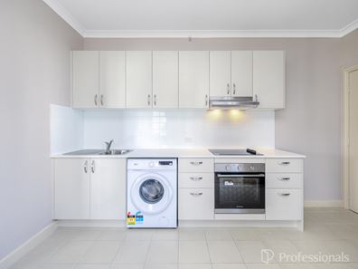 21B/1 Walsh Loop, Joondalup WA 6027