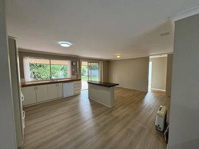 6 Jitti Court, South Guildford WA 6055