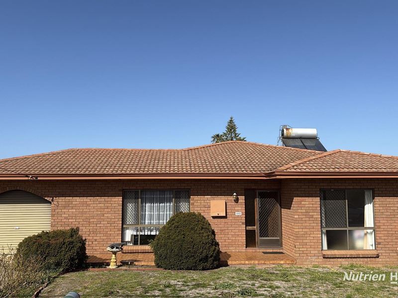 4 Fox Street, Narrogin WA 6312