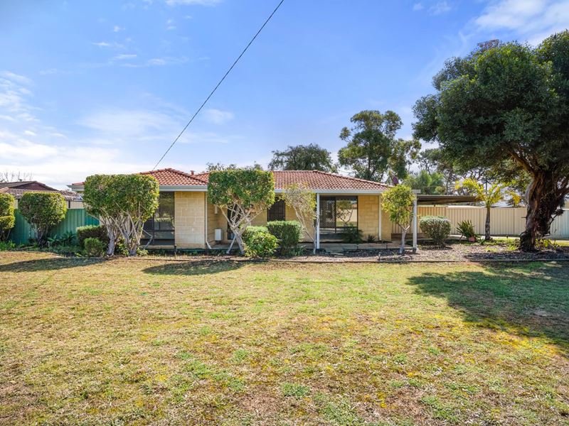 1 Bolaro Place, Hillman WA 6168