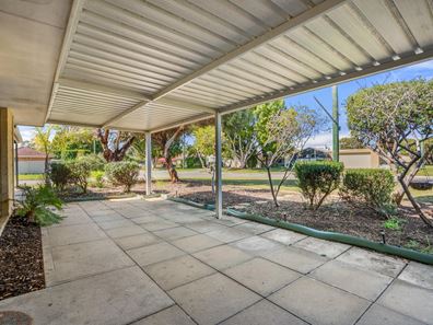 1 Bolaro Place, Hillman WA 6168