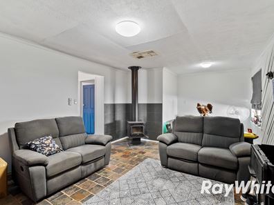 3 Leschenaultia Place, Pinjarra WA 6208