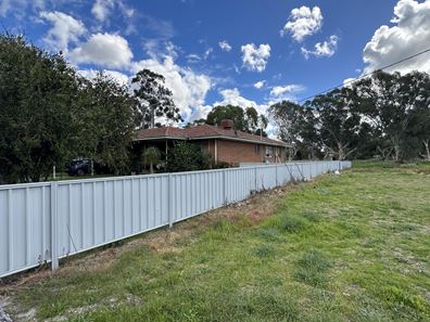 206 Blair Road, Oakford WA 6121