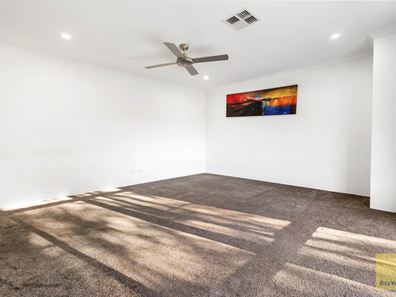 78 Fairweather Drive, Piara Waters WA 6112