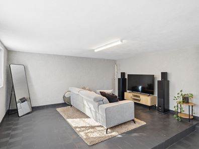 9 Frederick Road, Hamilton Hill WA 6163