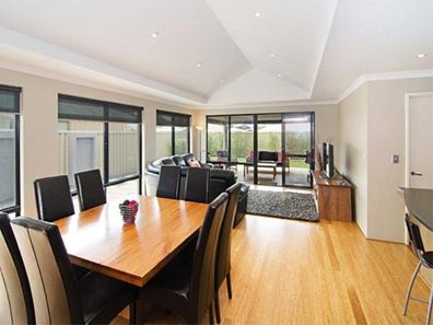 6 Owl Close, Broadwater WA 6280