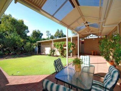 11 Kennedy Street, Melville WA 6156