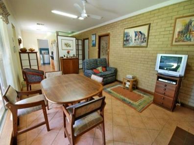 11 Kennedy Street, Melville WA 6156