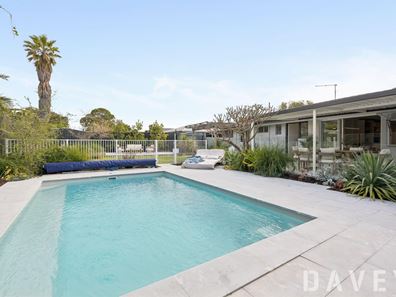 9 Ashwood Court, Craigie WA 6025