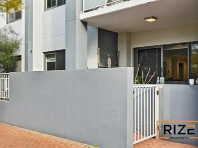 7/2 Walsh Loop, Joondalup WA 6027
