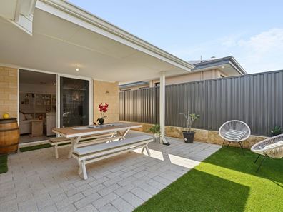6 Oldbury Street, Aveley WA 6069