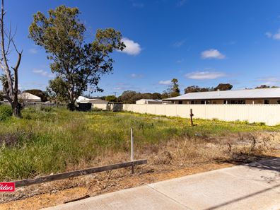 13 Westral Street, Bruce Rock WA 6418