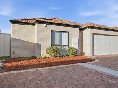 3/8 Toledo Close, Cannington WA 6107