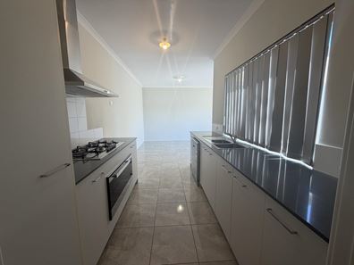 3/142 Camborne Parkway, Butler WA 6036