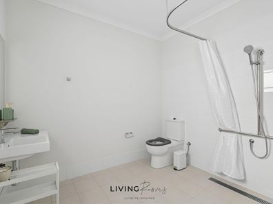 Room/4  7 Strength Crescent, Mandogalup WA 6167