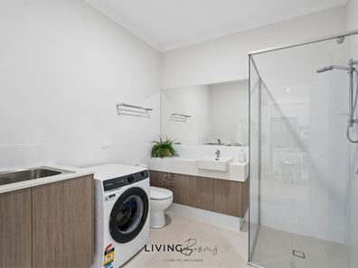 Room/4  7 Strength Crescent, Mandogalup WA 6167